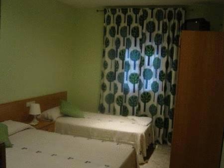 Hostal Emilio Barajas Мадрид Екстериор снимка