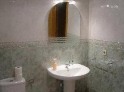 Hostal Emilio Barajas Мадрид Екстериор снимка
